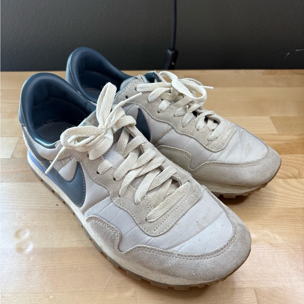 Nike Cream and Blue Retro Sneakers